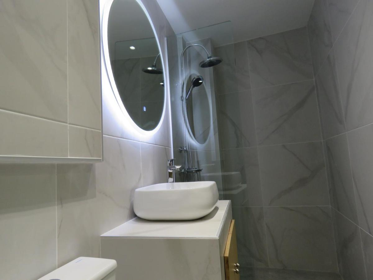 Eros Welcome Stay Downtown Studio - Explore Center By Foot - Close To Helexpo & University Soluň Exteriér fotografie