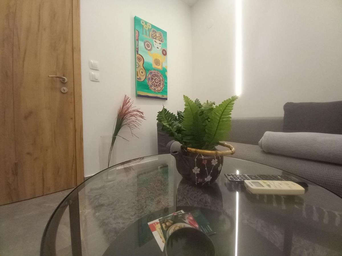 Eros Welcome Stay Downtown Studio - Explore Center By Foot - Close To Helexpo & University Soluň Exteriér fotografie